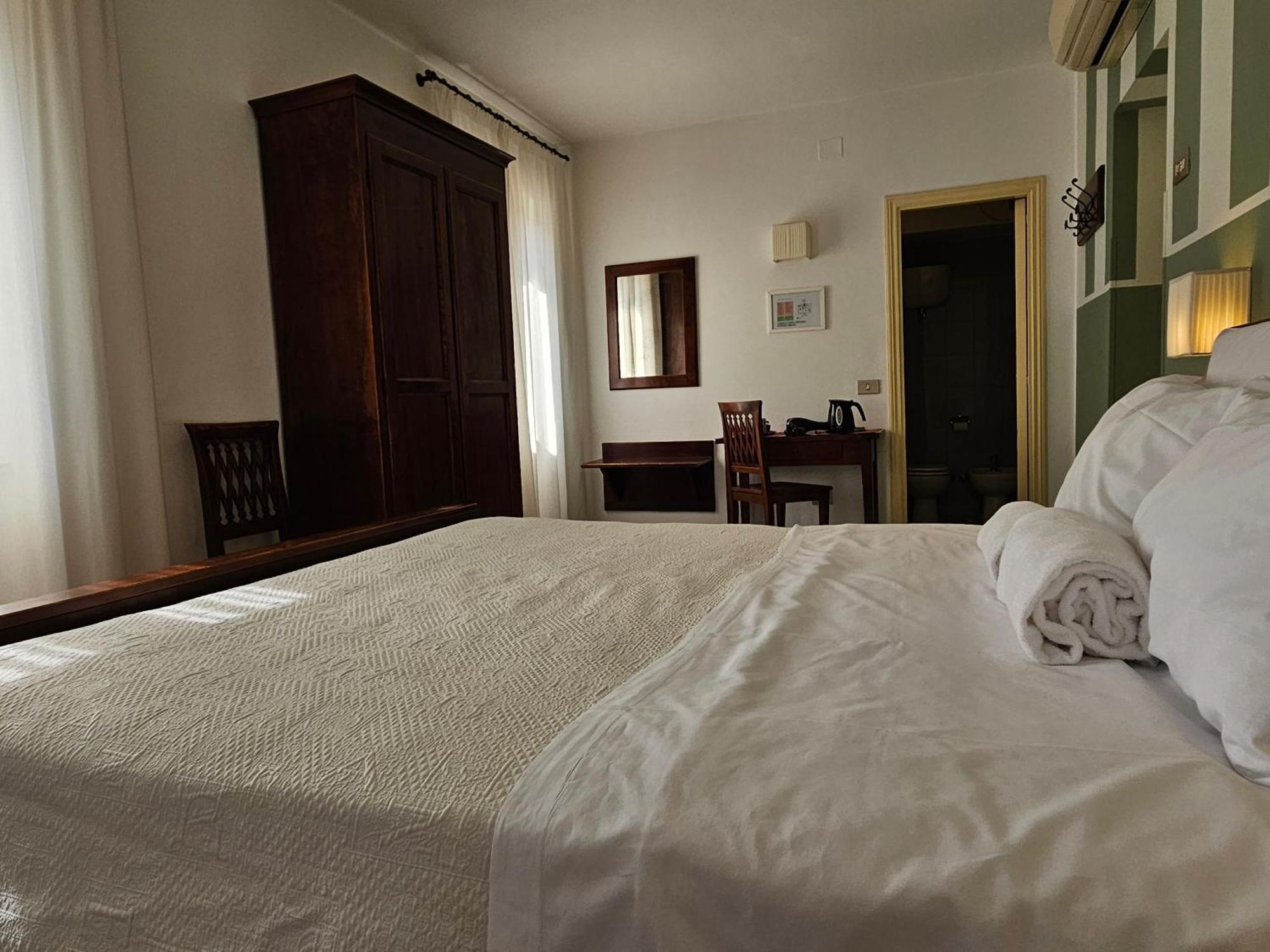 Hotel Rosalba Perugia Exteriör bild